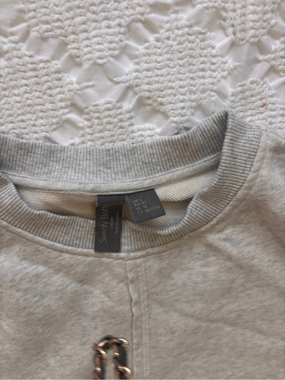 Sweaty Betty Light Gray Crewneck Sweatshirt - Picture 3 of 4